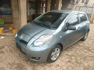 Toyota Yaris 2009 Gray