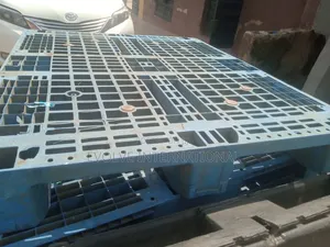 Rep Rubber Plastic Pallets