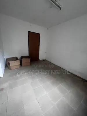 3 Room Off Space