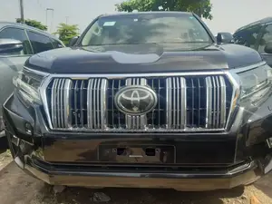 Toyota Land Cruiser Prado 2022 Black