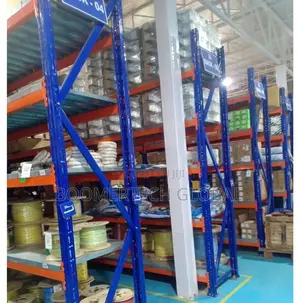 Store Rack / Wayhouse Shelve