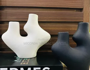 Nordic Abstract Flower Vase