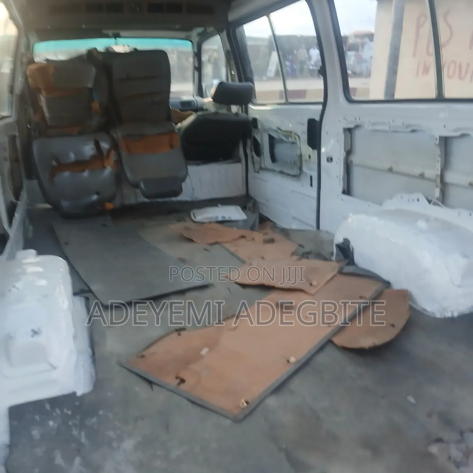Toyota HiAce 2004 White