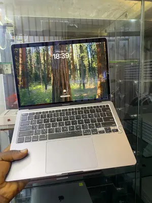 Laptop Apple MacBook Air 2020 8GB Intel Core i5 SSD 256GB