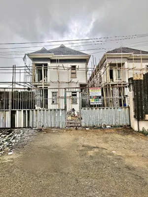 4bdrm Duplex in Ilupeju Estate for sale