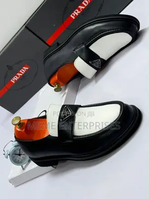 Flat-Prada—
