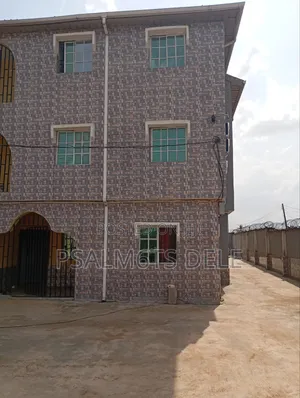 3bdrm Block of Flats in Jebe Street, Tarmac, Ado-Odo/Ota for rent