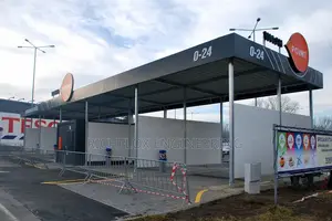 Steel Canopy Construction