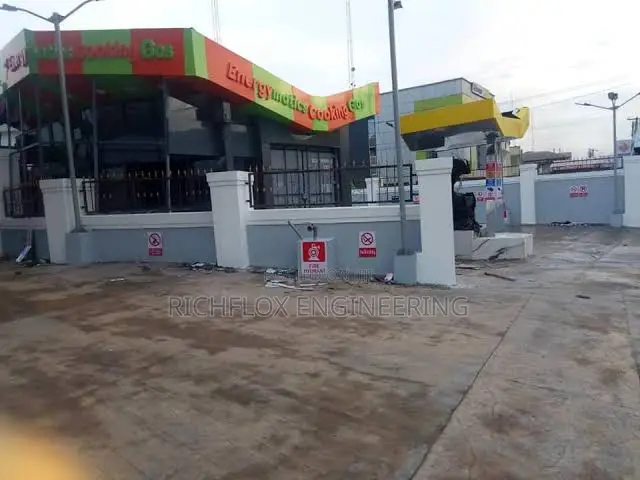 Steel Canopy Construction