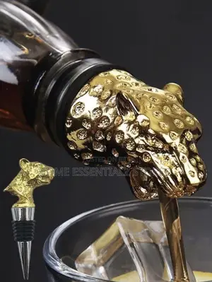 Gold Leopard Head Wine Pourer Stopper - Wine Speed Pourer
