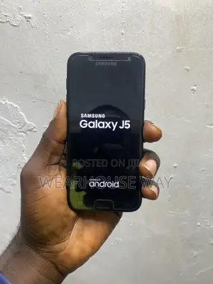 Samsung Galaxy J5 16 GB Black