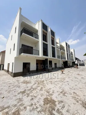4bdrm Townhouse/Terrace in Kaura for sale
