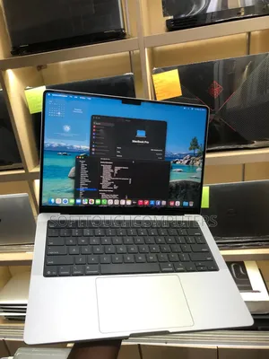 Laptop Apple MacBook Pro 2025 M5 14-inch 16GB Apple M5 SSD 500GB