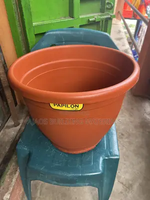 Plastic Medium Size Flower Pot