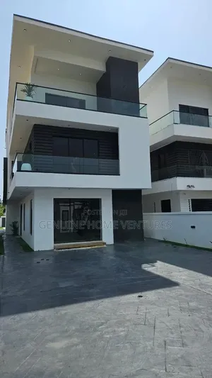 5bdrm Duplex in Atlantic View Estate, Chevron for sale