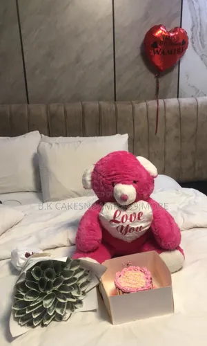 Cake Nd Surprise Packages