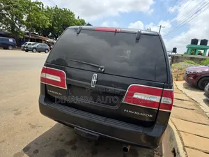 Lincoln Navigator Luxury 2007 Black