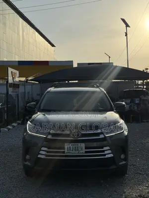 Toyota Highlander XLE V6 4x4 (3.5L 6cyl 6A) 2016 Gray