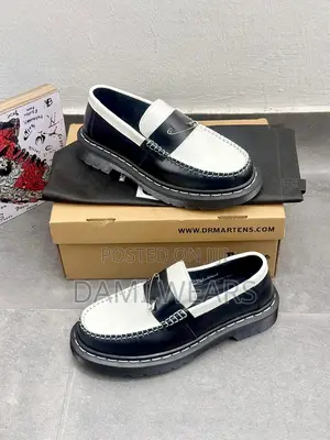 Penton Loafers Pin White and Black