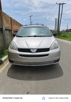 Toyota Sienna LE AWD 2005 Silver