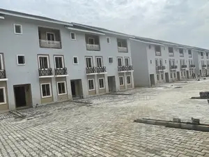 4bdrm Duplex in Durumi for sale