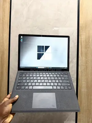 Laptop Microsoft Surface Laptop 2 16GB Intel Core i7 SSD 512GB