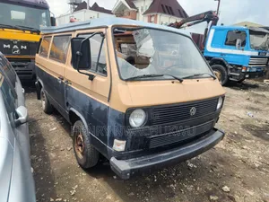 Volkswagen Transporter 2000 Brown