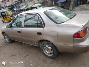 Toyota Corolla Sedan Automatic 1999 Gold