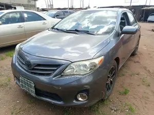 Toyota Corolla 2012 Gray