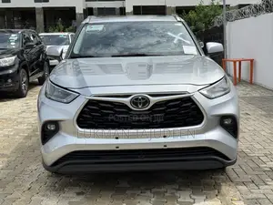 Toyota Highlander XLE AWD 2020 Silver