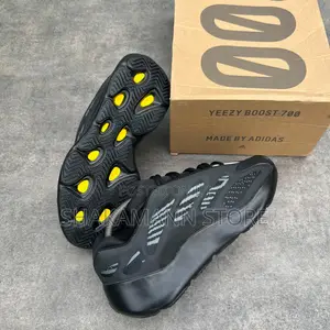 High Quality Adidas Yezzy 700 Blaxk