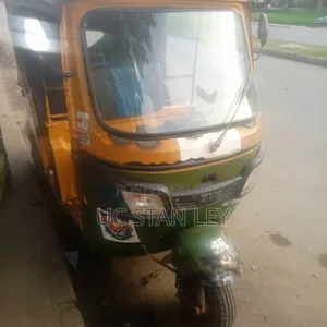 TVS King Cargo 2022 Green