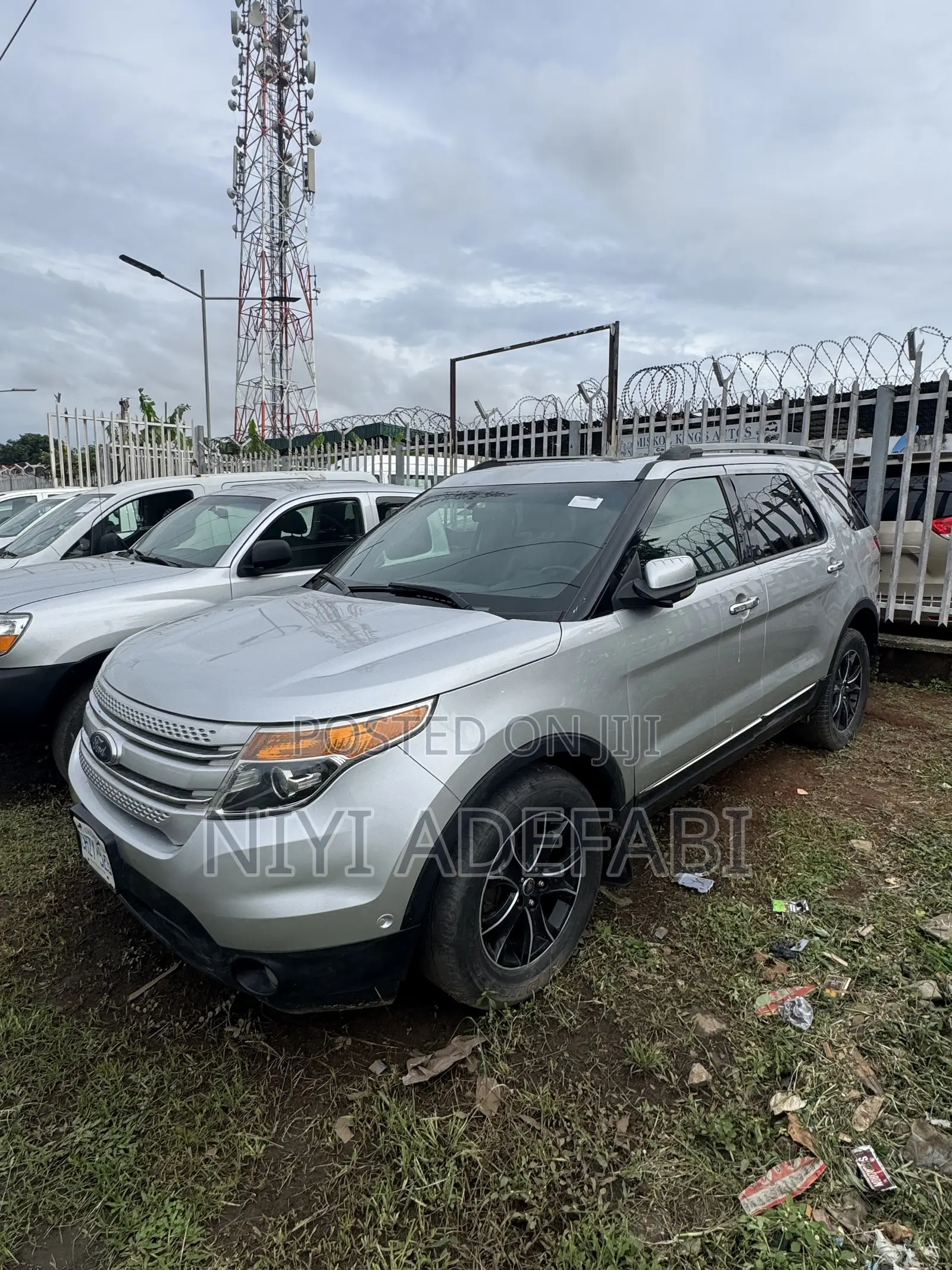Ford Explorer 2012 Silver