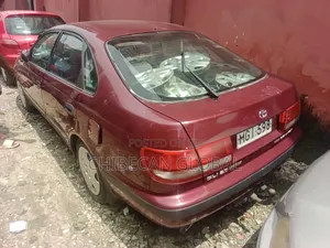 Toyota Carina E 2.0 GLi Hatchback 1998 Red