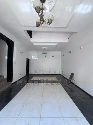 3bdrm Townhouse/Terrace in Idu Industrial for sale