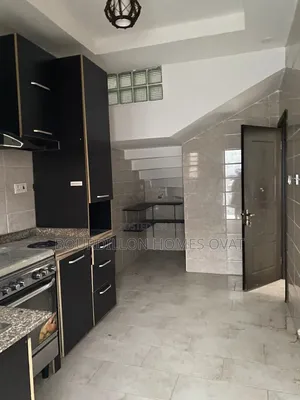 2bdrm Duplex in Ologolo Lekki Lagos for rent