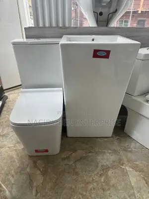 Integrated Square Wc With Square Basin