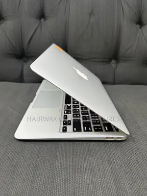 Laptop Apple MacBook Air 2015 8GB Intel Core i7 SSD 128GB