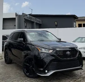 Toyota Highlander XSE AWD 2023 Black