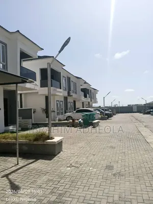 4bdrm Duplex in Victoria Crest, Lekki Phase 2 for sale