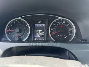 Toyota Camry SE 4dr Sedan (2.5L 4cyl 6A) 2017 Gray