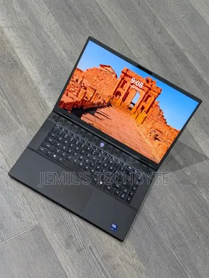 Laptop Alienware M16 R2 16GB Intel Core Ultra 7 SSD 1T