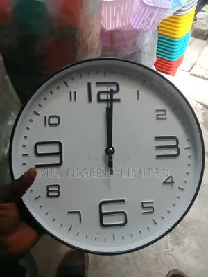 Wall Circle Clock Black and White Gifts Items Soveiner 30cmx30cm