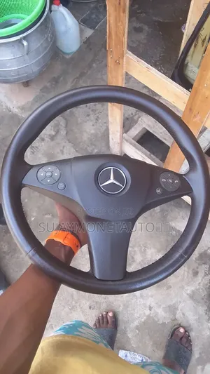 Mercedes Benz Steering Wheel 204 GLK 2010 Brown Color