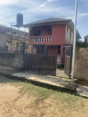 7bdrm Duplex in Jumofak for sale