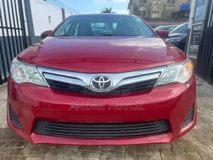 Toyota Camry LE 4dr Sedan (2.5L 4cyl 6A) 2014 Red