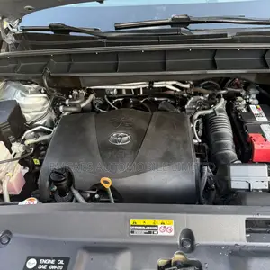 Toyota Highlander Platinum 2021 Silver
