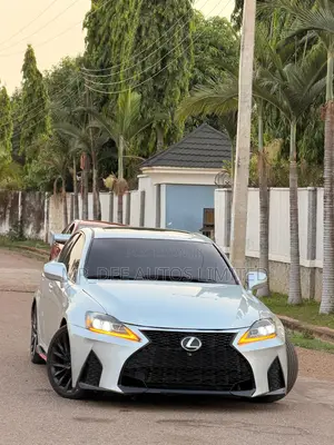 Lexus IS 2016 Silver