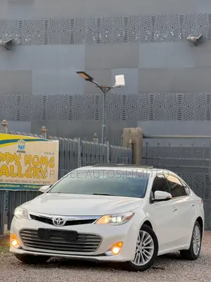 Toyota Avalon 2013 White