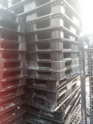 Bambam 1.3 by 1.1 Rubber Pallets